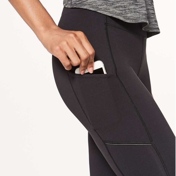 Lululemon black women’s leggings with pockets Size 4 - Picture 4 of 8